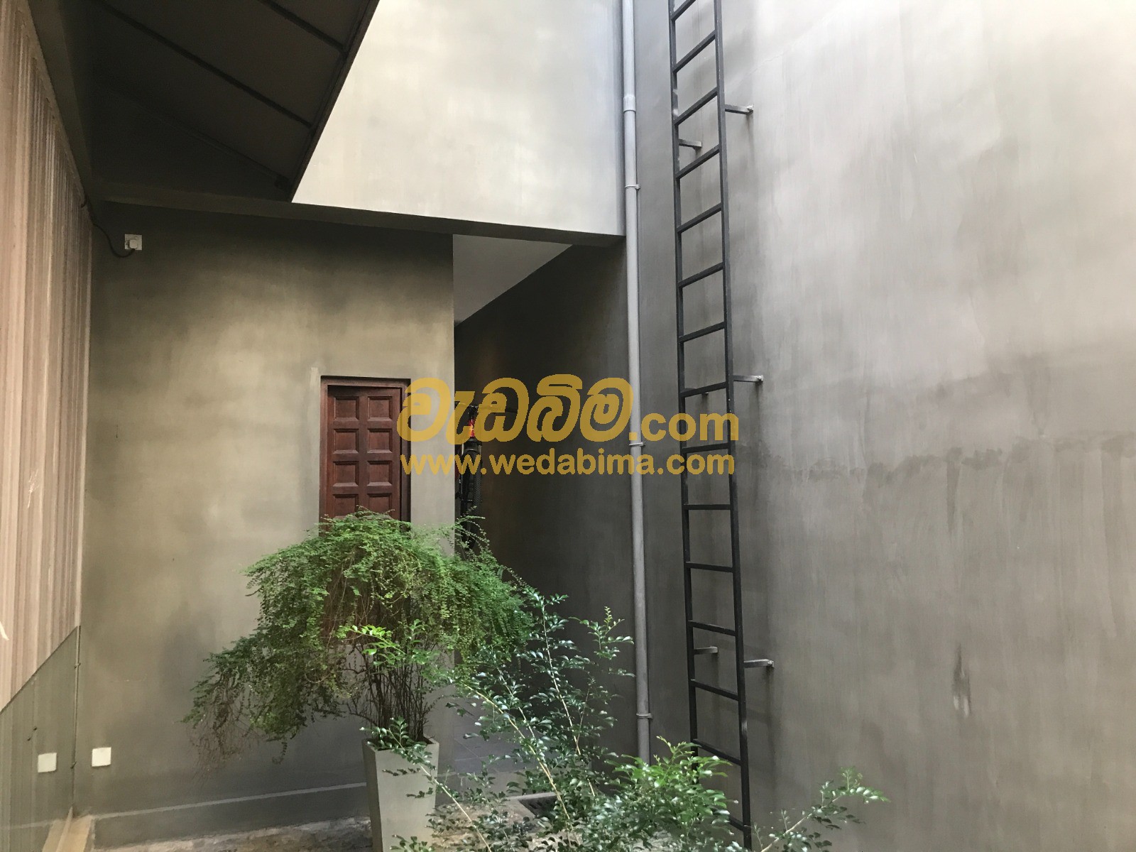 Titanium contractors in Sri Lanka